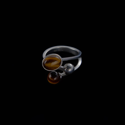 Silver ring with tiger eye stones